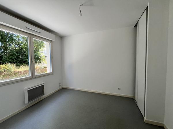 Appartement à louer 650 € CC Landivisiau 3 p 68 m² DPE C