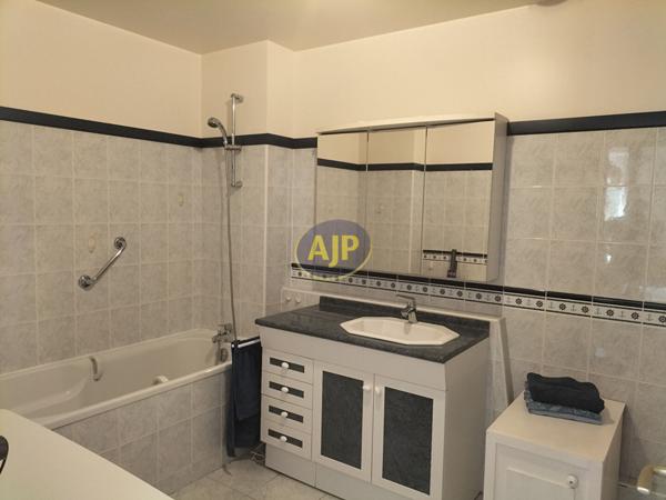 Vente appartement Rochefort : 319 900 € - AJP Immobilier Rochefort
