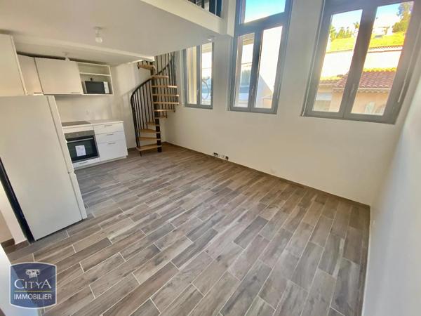 Appartement à louer 1 pièce 37.2m² Le Lavandou (83980)