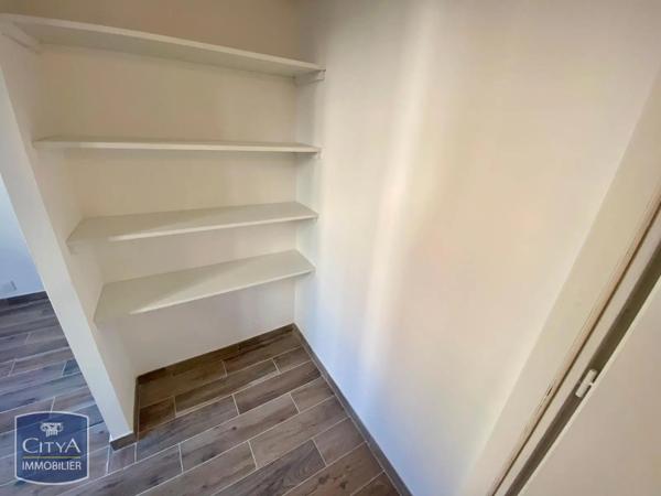 Appartement à louer 1 pièce 37.2m² Le Lavandou (83980)