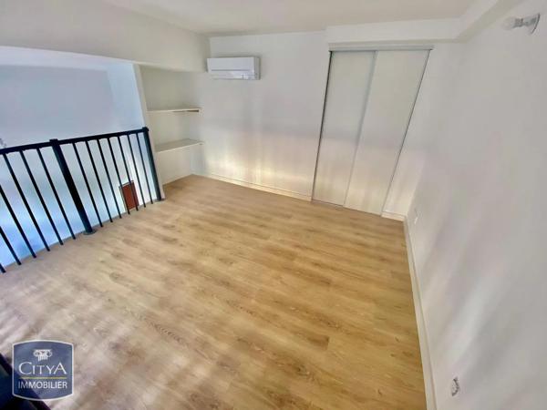 Appartement à louer 1 pièce 37.2m² Le Lavandou (83980)
