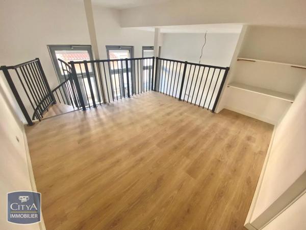 Appartement à louer 1 pièce 37.2m² Le Lavandou (83980)