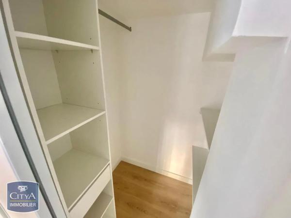 Appartement à louer 1 pièce 37.2m² Le Lavandou (83980)