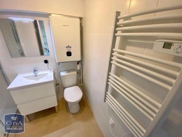 Appartement à louer 1 pièce 37.2m² Le Lavandou (83980)