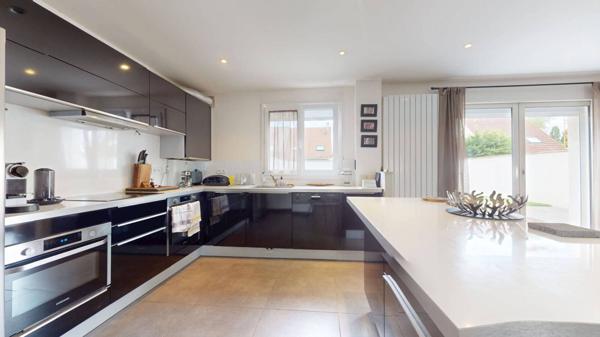 Maison Roissy En Brie 6 pièce(s) 135.62 m2