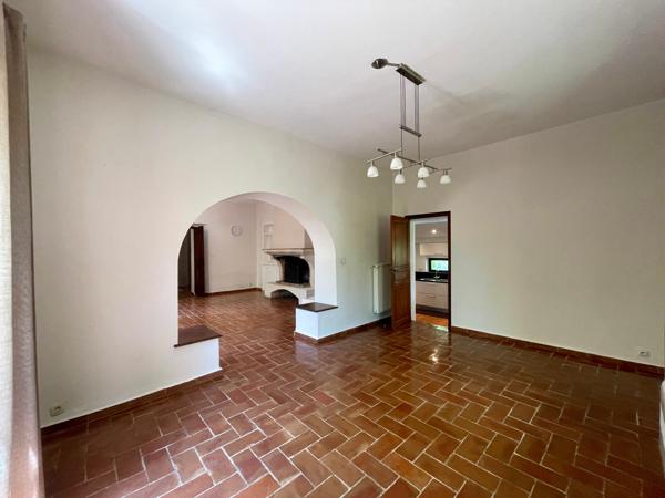 Fréjus POTENTIEL- Villa 200m2 piscine sur 1600m2 -baisse de prix !