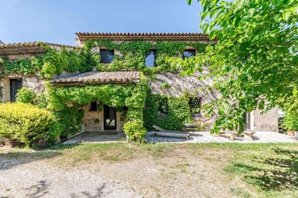 Fréjus POTENTIEL- Villa 200m2 piscine sur 1600m2 -baisse de prix !