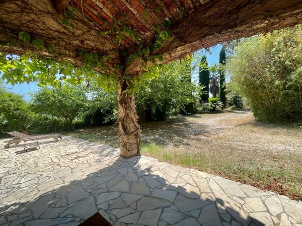 Fréjus POTENTIEL- Villa 200m2 piscine sur 1600m2 -baisse de prix !