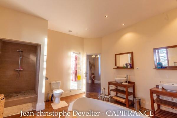 Dpt Mayenne (53), à vendre proche de GORRON propriete 5 chambres sur 4,6 hectares