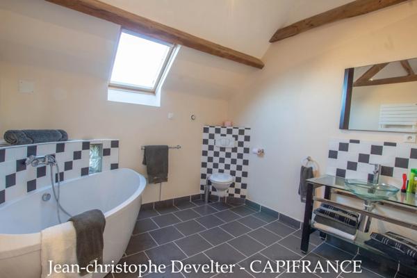 Dpt Mayenne (53), à vendre proche de GORRON propriete 5 chambres sur 4,6 hectares