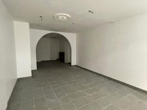 Local commercial 1 pièce T1 F1 40 m² à Charleville Mezieres 18 AVENUE FOREST 08000 à louer