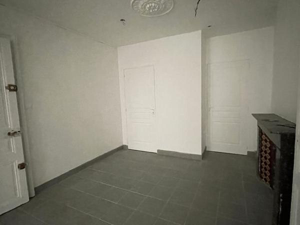 Local commercial 1 pièce T1 F1 40 m² à Charleville Mezieres 18 AVENUE FOREST 08000 à louer