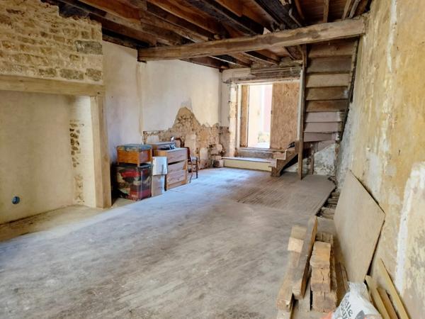 Ensemble immobilier de charme à rénover avec extérieur