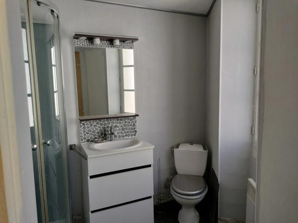 Ensemble immobilier de charme à rénover avec extérieur