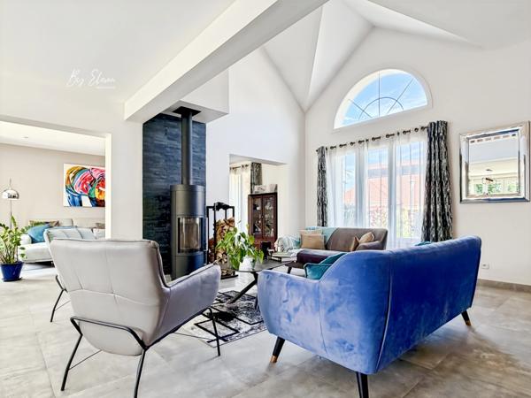 VILLA KAUFMAN & BROAD – GOLF DE BUSSY-SAINT-GEORGES – SUITE AU REZ-DE-CHAUSSÉE – GRAND JARDIN SANS VIS-À-VIS – DOUBLE GARAGE – SANS TRAVAUX