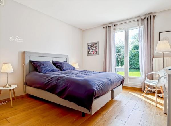 VILLA KAUFMAN & BROAD – GOLF DE BUSSY-SAINT-GEORGES – SUITE AU REZ-DE-CHAUSSÉE – GRAND JARDIN SANS VIS-À-VIS – DOUBLE GARAGE – SANS TRAVAUX
