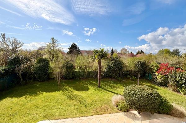 VILLA KAUFMAN & BROAD – GOLF DE BUSSY-SAINT-GEORGES – SUITE AU REZ-DE-CHAUSSÉE – GRAND JARDIN SANS VIS-À-VIS – DOUBLE GARAGE – SANS TRAVAUX