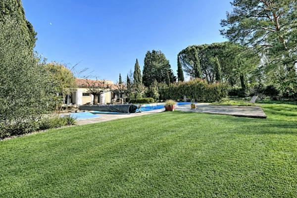 Magnifique Maison 9 pièces à vendre avec 3689m2 de parc, piscine, 2 min de Revel 31250