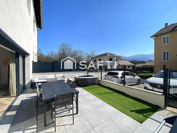 RARE sur le marché, superbe rénovation, secteur recherché