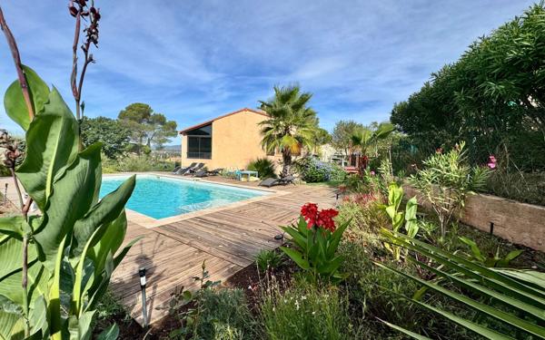 Maison à vendre    7 pièces • 180 m2 Fréjus