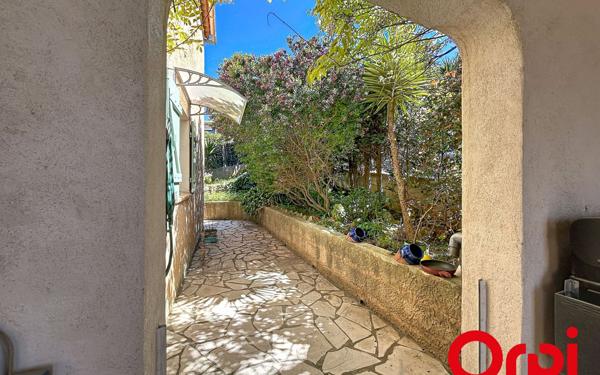 Maison à vendre    6 pièces •  Six-Fours-les-Plages