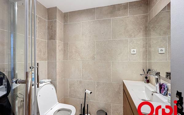 Maison à vendre    6 pièces •  Six-Fours-les-Plages