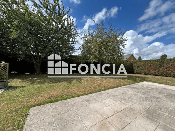 Location Maison 4 pièces 127.3 m² - 3 PLACE ETIENNE DUVAL Mondrainville 14210