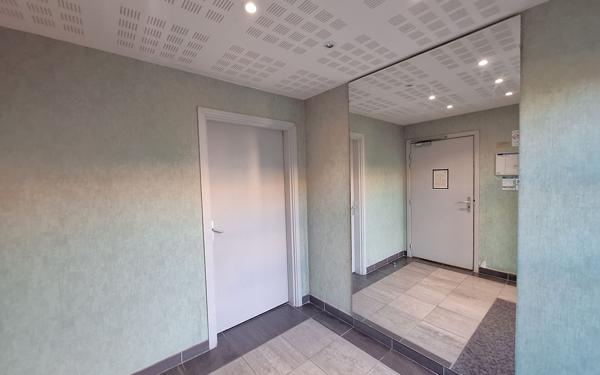 Appartement à vendre    1 pièce • 30,11 m2 Royan