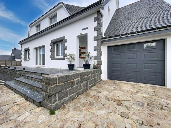 Charmante maison rénovée avec goût , plus de 200 m² habitables, volumes généreux !