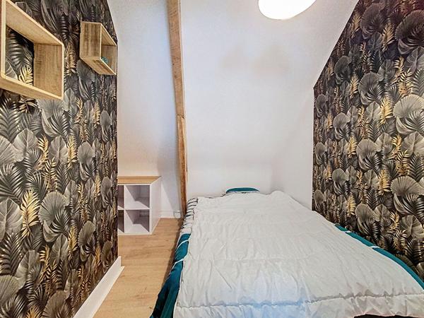 Charmante maison rénovée avec goût , plus de 200 m² habitables, volumes généreux !