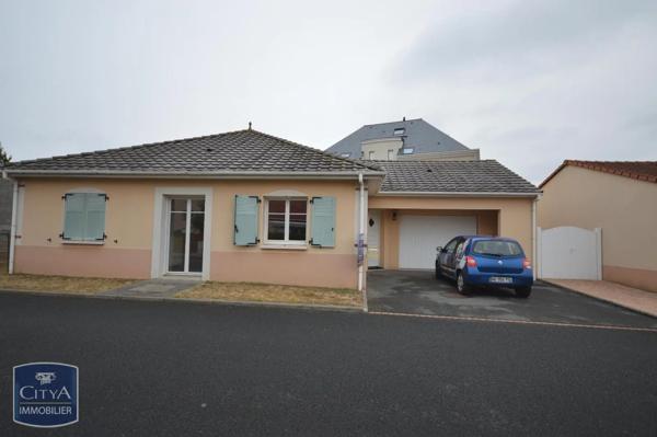 Maison à louer 5 pièces 89.67m² Cholet (49300)