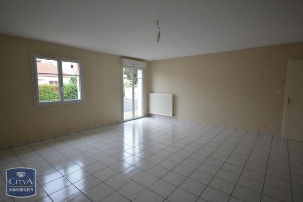 Maison à louer 5 pièces 89.67m² Cholet (49300)