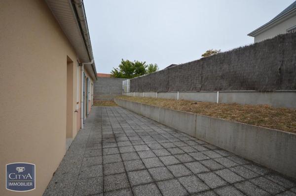 Maison à louer 5 pièces 89.67m² Cholet (49300)