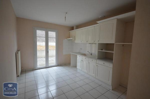 Maison à louer 5 pièces 89.67m² Cholet (49300)