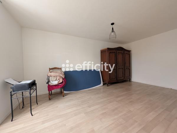 Maison
         5 pièces
        - 110 m² 122 850 € *