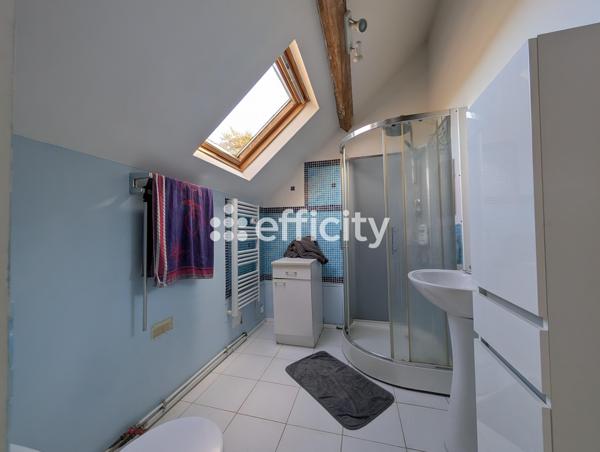 Maison
         5 pièces
        - 110 m² 122 850 € *