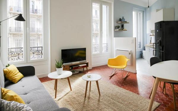 Appartement à vendre    4 pièces • 81,14 m2 Marseille 1