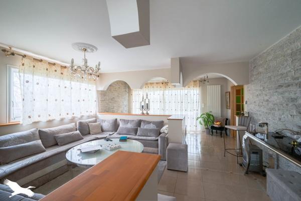 Maison à vendre |  Saint-Jory |  6 pièces | 192 m²