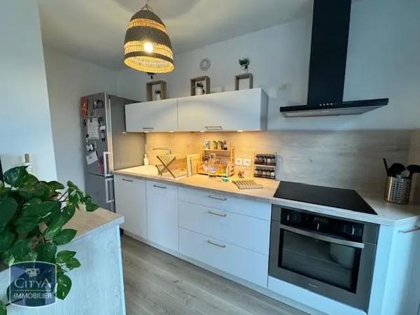 Appartement à louer 2 pièces 55.08m² Tours (37100)