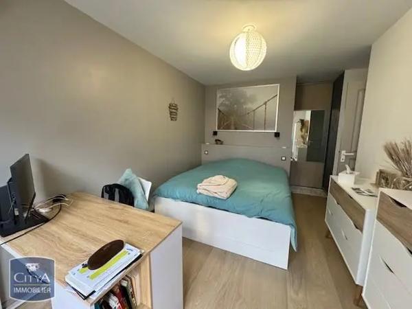Appartement à louer 2 pièces 55.08m² Tours (37100)