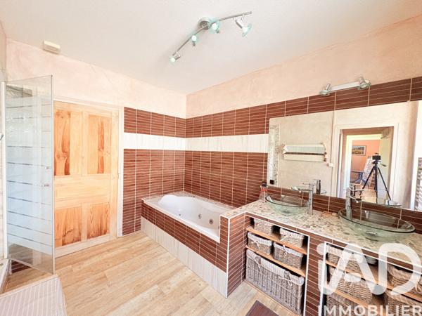 Maison à vendre 6 pièces 151 m² Saint-Chamant