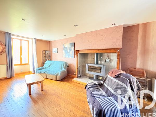 Maison à vendre 6 pièces 151 m² Saint-Chamant