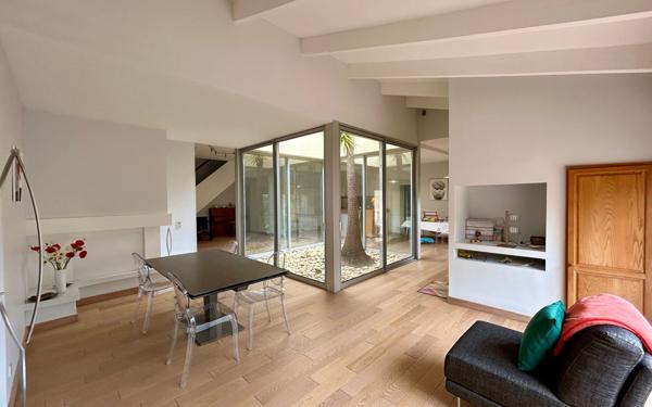 Maison à vendre    7 pièces • 300 m2 Sète