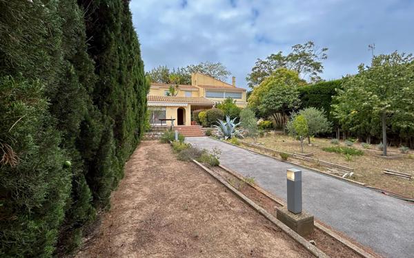 Maison à vendre    7 pièces • 300 m2 Sète