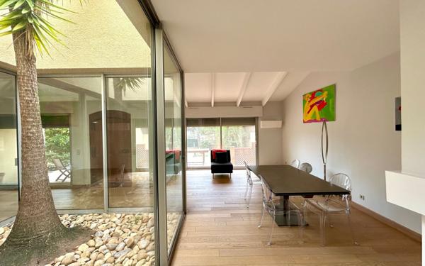 Maison à vendre    7 pièces • 300 m2 Sète