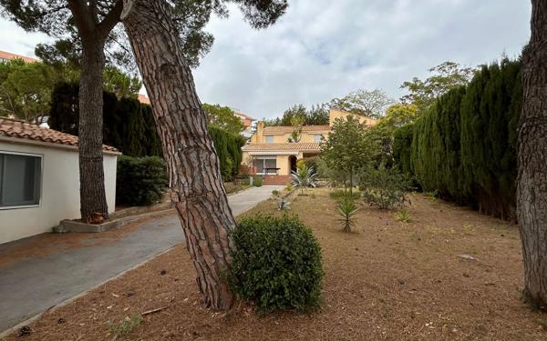 Maison à vendre    7 pièces • 300 m2 Sète