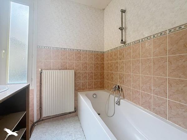 Maison à vendre 66 780 € Terrasson-Lavilledieu 4 p 71 m² DPE E