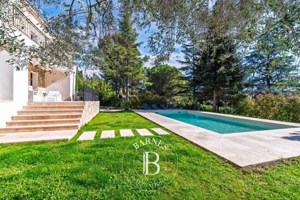 Valbonne, Villa 5 Chambres -  325 m² à vendre