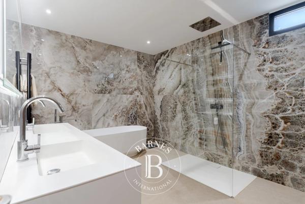 Valbonne, Villa 5 Chambres -  325 m² à vendre