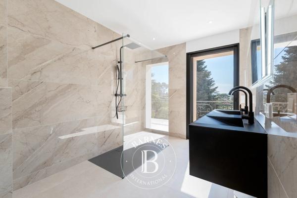 Valbonne, Villa 5 Chambres -  325 m² à vendre